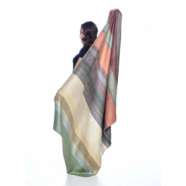 Spectrum - Alpaca Throw