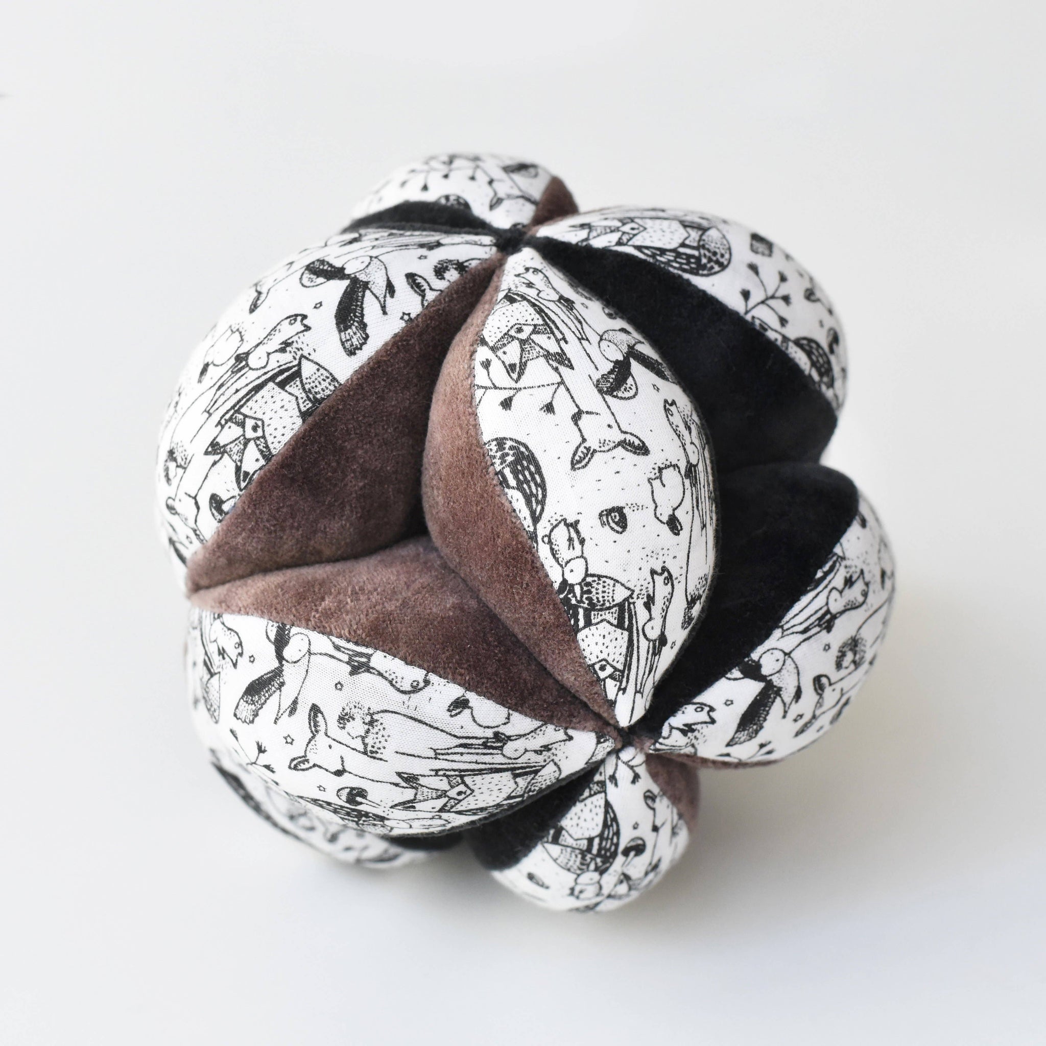 Woodland Clutch Ball